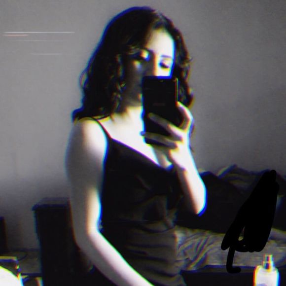 Meet your Posher, Daniela - Picture 1 of 1